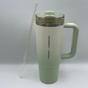 STARBUCKS Taiwan 2024 Stanley Quencher Handle Tumbler 30oz limited white green
